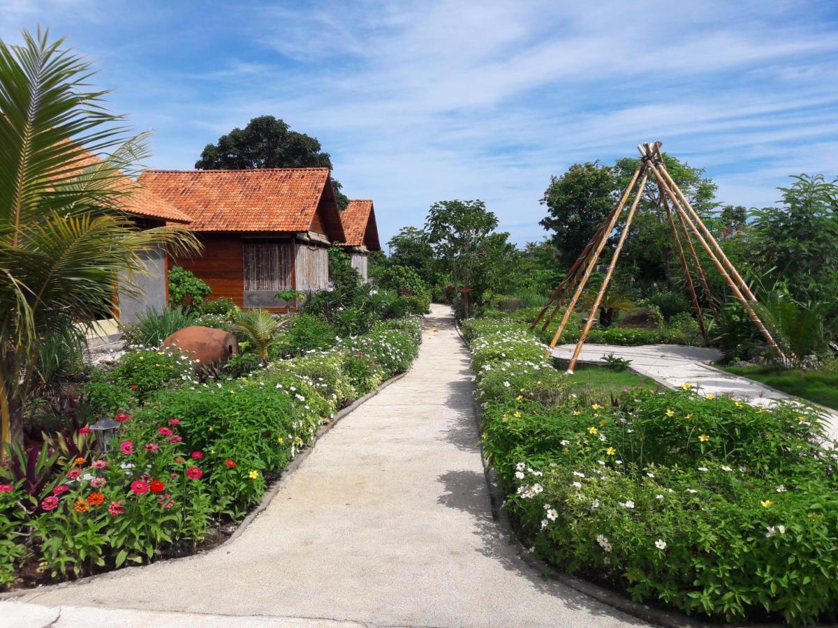 Marind Dive Eco Resort Waha Buitenkant foto