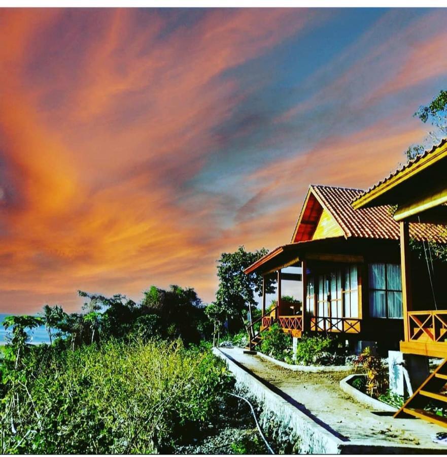 Marind Dive Eco Resort Waha Buitenkant foto